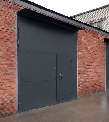 Стальные ворота с калиткой Стальные ворота с калиткой