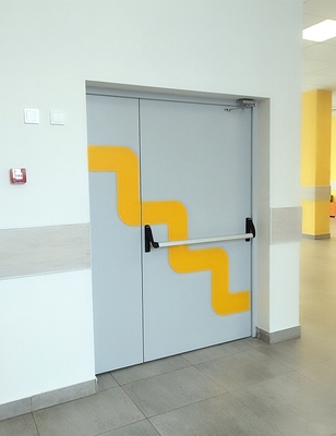 Дверь антипаника на лестницу Дверь антипаника на лестницу